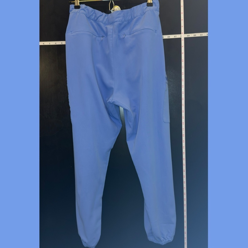 FIGS Women’s Limited Edition Scrub Pants - Picture 4 of 12